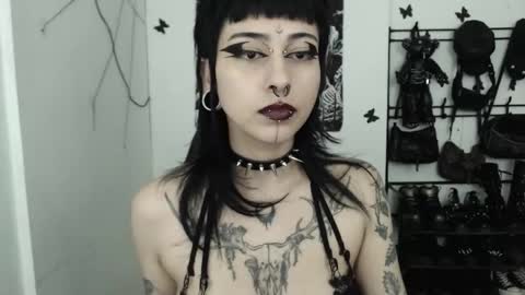 Snapshot of dakota_krall_ chatting on 25, 11, 2025 dakota online show from 25, 11, 2025