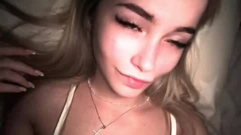 Snapshot of dakotaajohnnson chatting on 13, 9, 2025 dakotaajohnnson online show from 13, 9, 2025