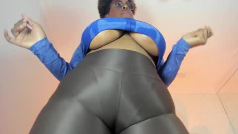 Snapshot of dakotasexshow2 chatting on 14, 2, 2025 Dakota Sex Show  online show from 14, 2, 2025