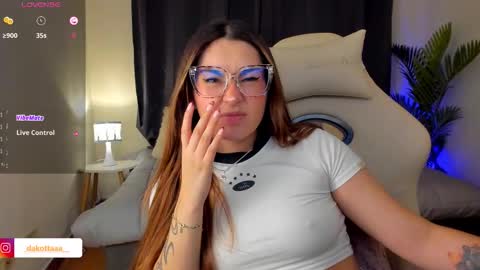 Snapshot of dakottaa__ chatting on 23, 10, 2025 dakottaa__ online show from 23, 10, 2025