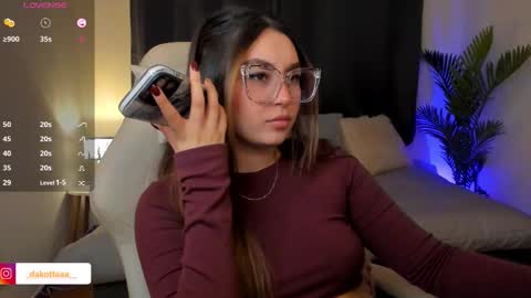 Snapshot of dakottaa__ chatting on 25, 11, 2025 dakottaa__ online show from 25, 11, 2025