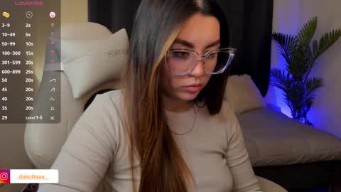 Snapshot of dakottaa__ chatting on 27, 11, 2025 dakottaa__ online show from 27, 11, 2025