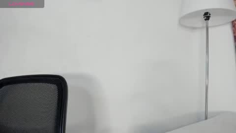 Snapshot of dalhila chatting on 19, 11, 2025 D A L H I L A online show from 19, 11, 2025