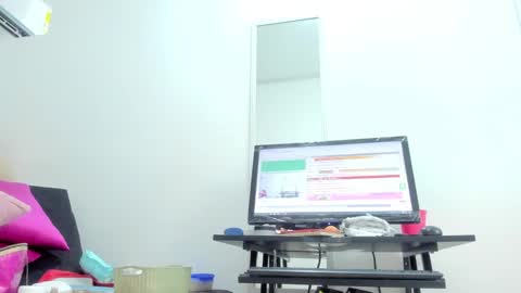 Snapshot of dalia_2 chatting on 14, 2, 2025 Ren online show from 14, 2, 2025