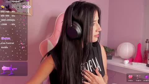 Snapshot of daliajohnson_ chatting on 8, 1, 2025 leila williams online show from 8, 1, 2025