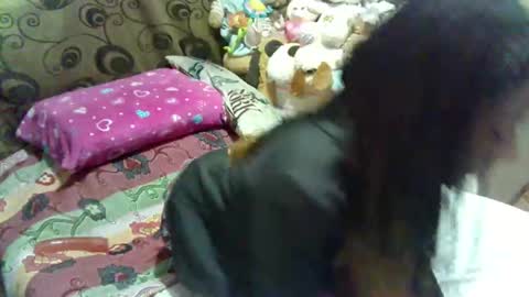 Snapshot of dalila_b chatting on 31, 10, 2025 Dali online show from 31, 10, 2025