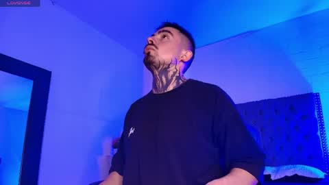 Dallas whitee online show from 6, 4, 2026