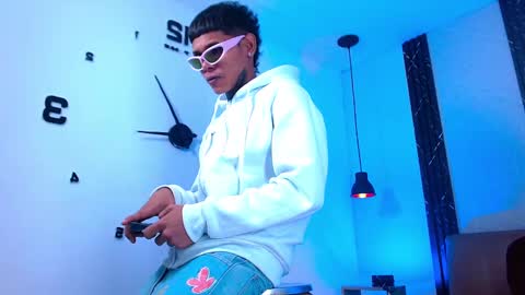 damar_felipe online show from 1, 11, 2025