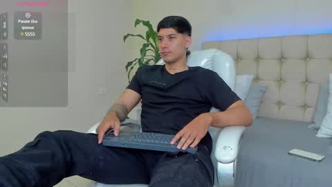 DAMIAN online show from 4, 2, 2025