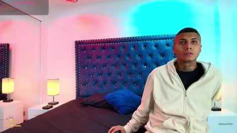 DAMIAN AND ROXANNE.  online show from 26, 10, 2025