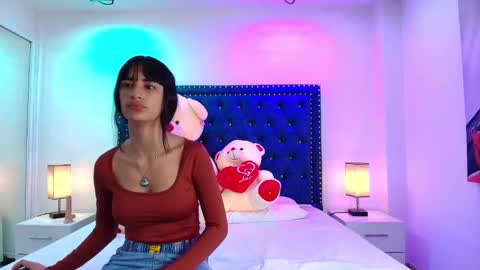 DAMIAN AND ROXANNE.  online show from 20, 11, 2025