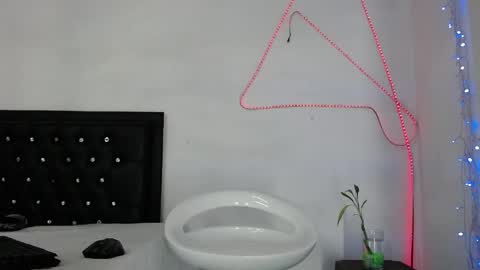 damian_hart_24cm online show from 18, 5, 2026
