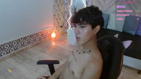 Snapshot of damian_tay chatting on 23, 4, 2026 damian_tay online show from 23, 4, 2026