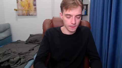 Snapshot of damiano_skinny chatting on 12, 1, 2025 my show from 300-1000 UTC online show from 12, 1, 2025