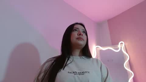 Snapshot of damii_tay chatting on 16, 12, 2025 Damii online show from 16, 12, 2025