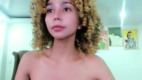 Snapshot of damnperfectxx chatting on 19, 9, 2025 damnperfectxx online show from 19, 9, 2025