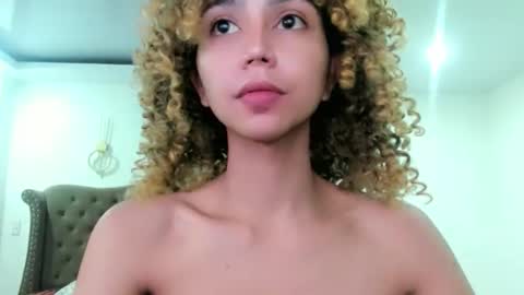 Snapshot of damnperfectxx chatting on 26, 9, 2025 damnperfectxx online show from 26, 9, 2025