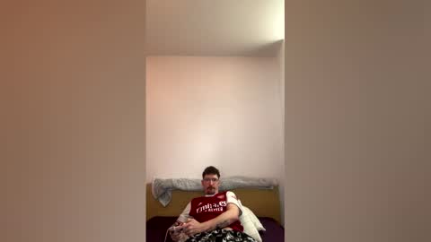 Snapshot of damo111694 chatting on 11, 3, 2026 damo111694 online show from 11, 3, 2026