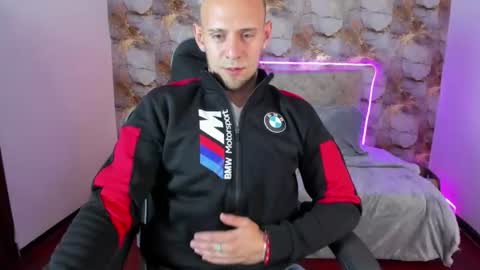 Snapshot of damon_baker0 chatting on 18, 6, 2026 Damon bakert online show from 18, 6, 2026