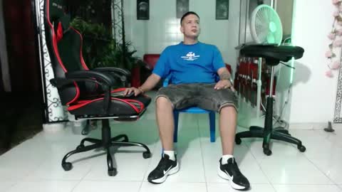 damyan_2003 online show from 6, 1, 2025