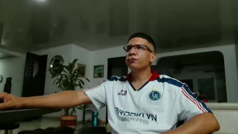 damyan_2003 online show from 2, 4, 2026