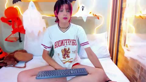 D A N online show from 24, 10, 2025