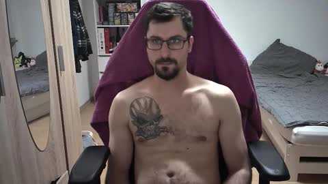 King Dan online show from 3, 12, 2025