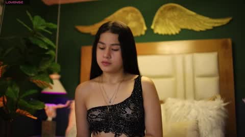 danaa_rouse online show from 10, 10, 2025