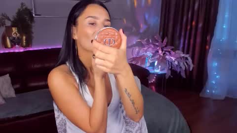 DanaMiers online show from 8, 4, 2026