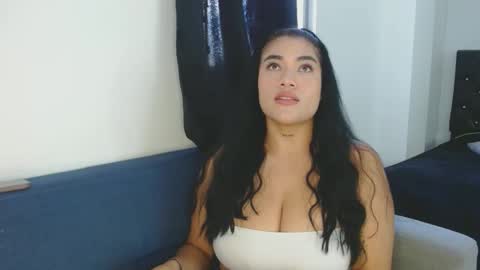 Snapshot of danessa_cruz chatting on 9, 10, 2025 Danessa online show from 9, 10, 2025