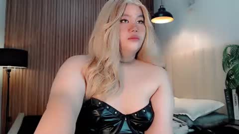 Snapshot of dangerous_womanxx chatting on 14, 9, 2025 Ms. K online show from 14, 9, 2025
