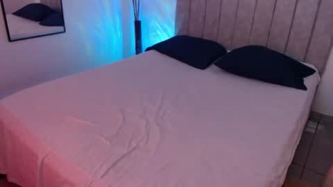 Ela and Santi online show from 24, 2, 2026