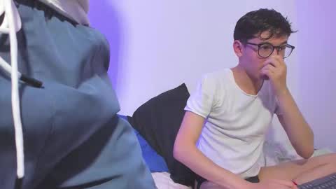 Snapshot of dani_angel_dark chatting on 3, 11, 2025 dani_angel_dark online show from 3, 11, 2025