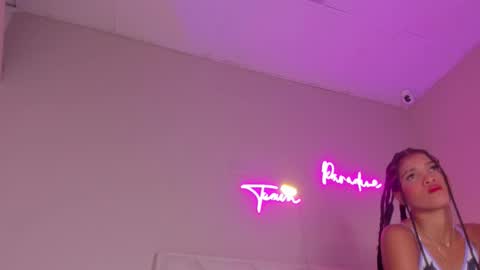 Snapshot of dani_skinny_ chatting on 15, 9, 2025 Hi I am Dani online show from 15, 9, 2025