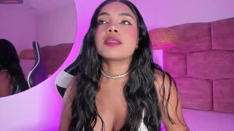   online show from 4, 12, 2025