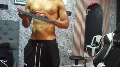 Snapshot of daniel_leconte chatting on 31, 10, 2025 daniel_leconte online show from 31, 10, 2025