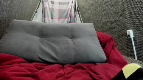 Snapshot of daniel_like chatting on 28, 11, 2025 Just Ben online show from 28, 11, 2025