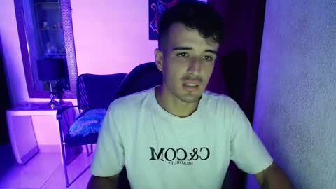 Snapshot of daniel_velez26 chatting on 25, 11, 2025 daniel_velez26 online show from 25, 11, 2025