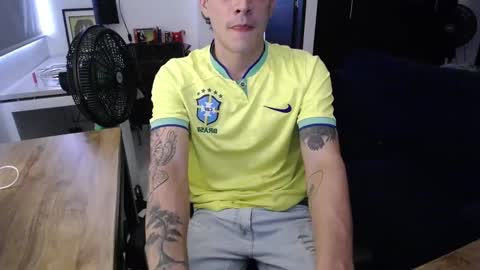 Snapshot of daniel_velez26 chatting on 21, 3, 2026 daniel_velez26 online show from 21, 3, 2026