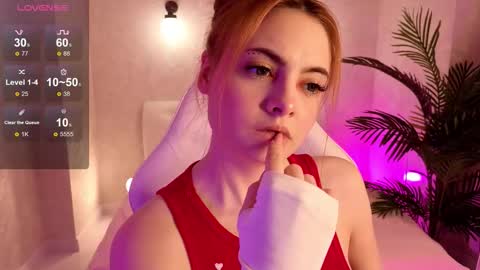 Snapshot of daniela_saules chatting on 9, 11, 2025 Daniela online show from 9, 11, 2025