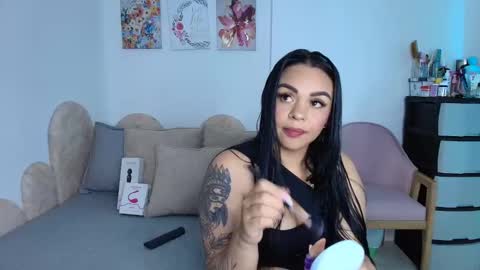 Snapshot of danielacortes03 chatting on 23, 9, 2025 I think I will close this page please leave me a message if you want to know about me online show from 23, 9, 2025