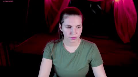 Snapshot of danielareign chatting on 4, 11, 2025 danielareign online show from 4, 11, 2025