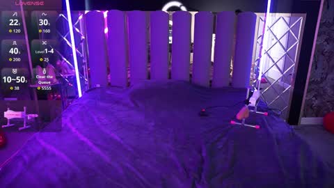 danielareign online show from 31, 3, 2026