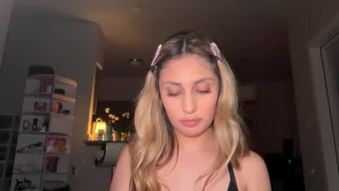 Snapshot of daniellarae1 chatting on 9, 4, 2026 daniellarae1 online show from 9, 4, 2026