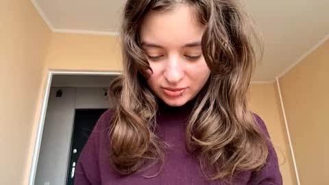 Snapshot of daniellevaulet chatting on 4, 11, 2025 Mia online show from 4, 11, 2025