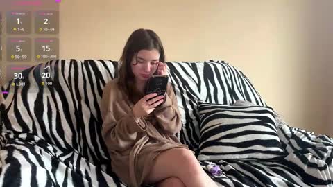 Snapshot of daniellevaulet chatting on 21, 11, 2025 Mia online show from 21, 11, 2025