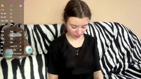 Snapshot of daniellevaulet chatting on 5, 12, 2025 Mia online show from 5, 12, 2025