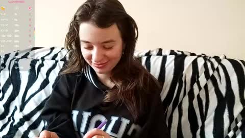 Snapshot of daniellevaulet chatting on 15, 12, 2025 Mia online show from 15, 12, 2025