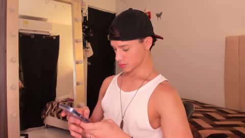 Snapshot of daniels_cruz chatting on 21, 2, 2025 Daniels Cruz online show from 21, 2, 2025