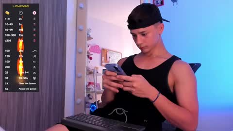 Snapshot of daniels_cruz chatting on 10, 3, 2025 Daniels Cruz online show from 10, 3, 2025